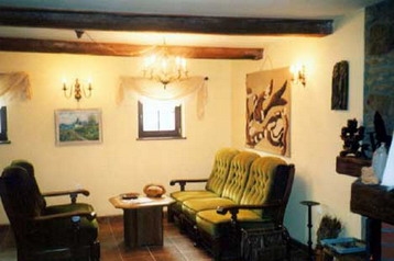 Polonia Chata Kletno, Exterior